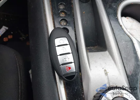 2017 Nissan Pathfinder S z USA, uszkodzony, nr VIN 5N1DR2MM9HC623591